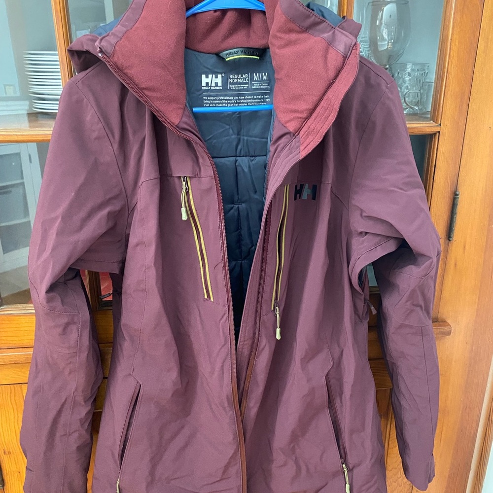 Women’s Medium Helly Hansen Ski/Snowboard Coat.